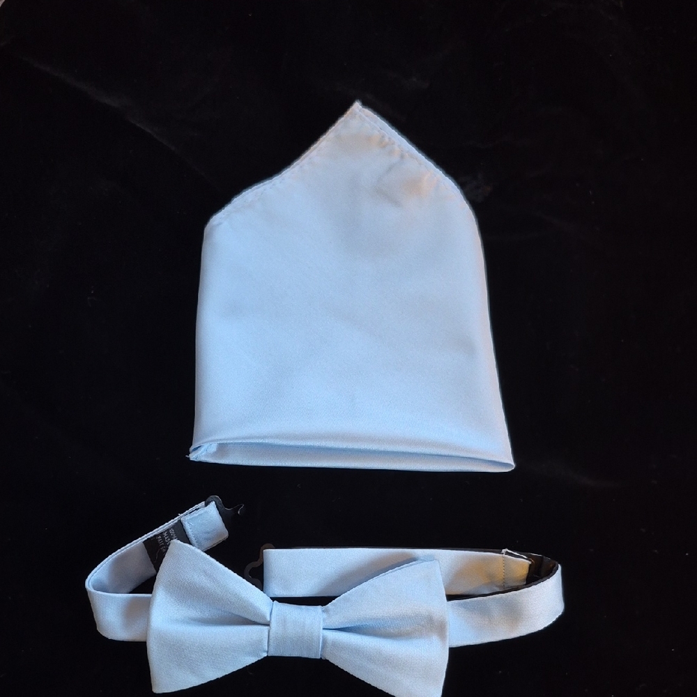 Light Blue Bow Tie and Pocket Square Set